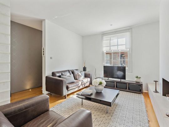 2 bedroom end of terrace house to rent - Photo 1