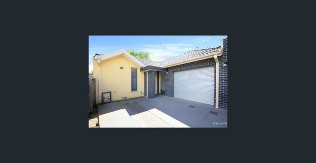 Stunning Unit in Unbeatable Location! - Photo 1