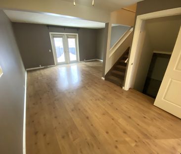 1644 37 Street Northwest - Photo 3