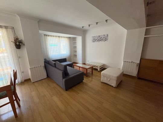 Piso de alquiler en Valencia - Alejandra Soler, El Carme - Photo 1