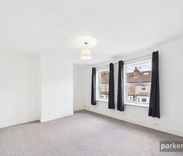 Salisbury Road, Reading, Berkshire, RG30 - Photo 4