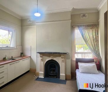 Fully Furnished Studio in Prime Summer Hill Location - Photo 3