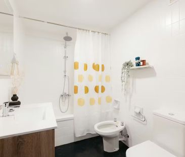 Carrer de Colón, Valencia, Valencian Community 46004 - Photo 6