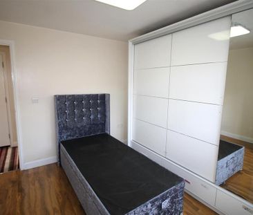 4 bedroom house to rent - Photo 1