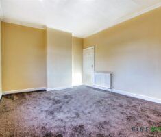 3 BEDROOM Flat - Duplex - Photo 1