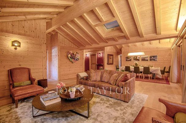 High-end penthouse for rent by the week - Photo 1