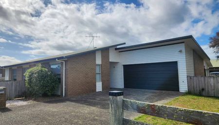 360 One Tree Point - Photo 5