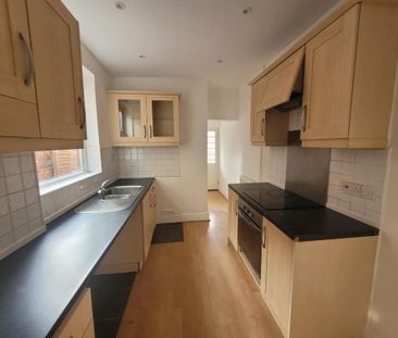 3 bedroom terraced house to rent - Photo 4