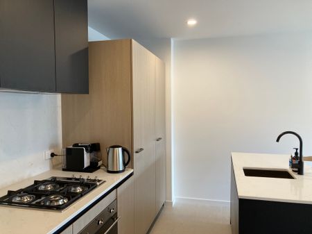 508/39 Park Street SOUTH MELBOURNE - Photo 3