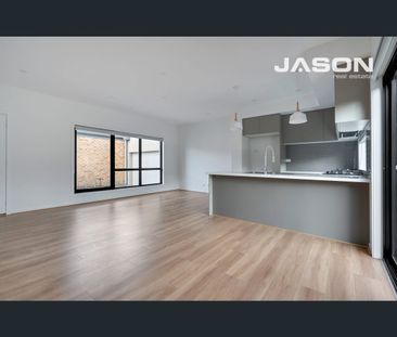 3/43 Eumarella Street, Tullamarine, Vic 3043 - Photo 3