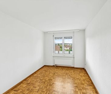 4.5-Zimmer-Wohnung mit Balkon an ruhiger Lage - Foto 3
