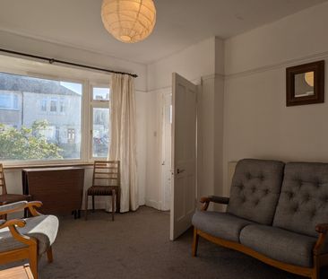 3 bedroom semi-detached house to rent - Photo 3