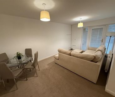 3 bedroom flat to rent - Photo 6