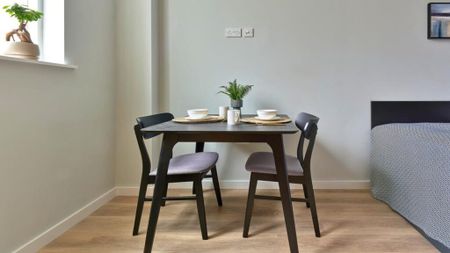 Bury Street, Guildford, GU2 - Photo 2