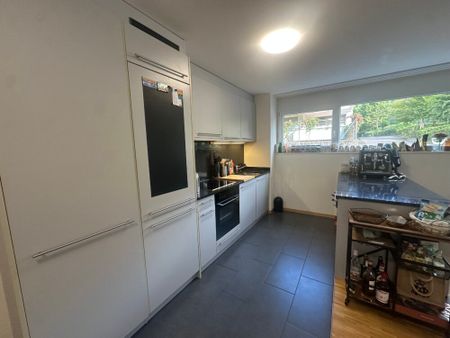 Bel appartement de 2.5 pièces au rez-de-chaussée proche de l’EHL - Foto 2
