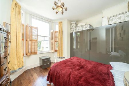 Boscombe Road, Shepherds Bush, W12 - Photo 2