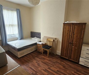 Prince Road, London, SE25 6 - Photo 2