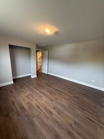 3 bed 2 bath walk out suite in black mountain - Photo 2