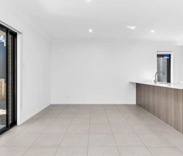 Modern Single-Level Family Home - Photo 4