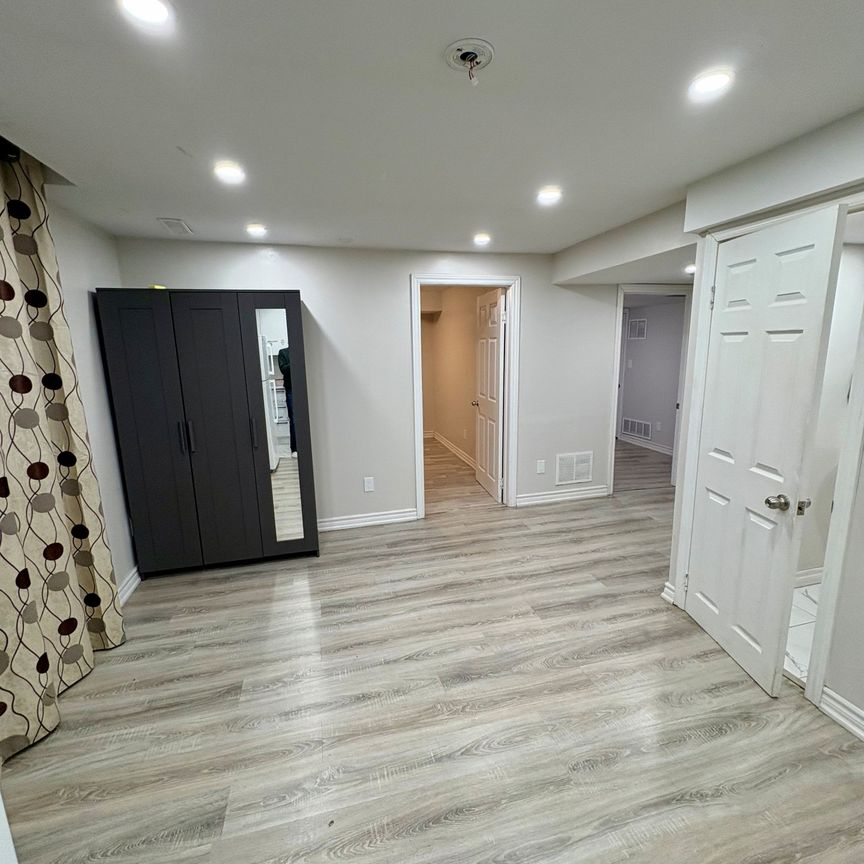 For Lease - 92 Evalene Court, Brampton, Ontario - Photo 1