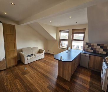1 Bed Flat, Merton High Street, SW19 - Photo 2
