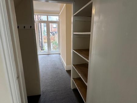 Sweetbriar Road, Leicester - Photo 2