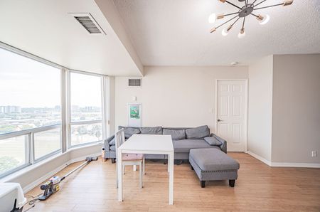 For Lease - 1 Lee Centre Drive Unit# 1905, Toronto, Ontario - Photo 3