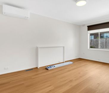 3/17 Barry Street, Reservoir VIC 3073 - Photo 4