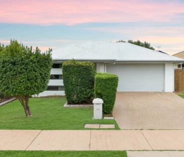 Comfortable Family Home in a Convenient North Shore Location - Photo 3