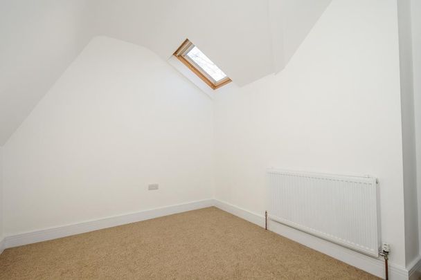 3 bedroom end of terrace house to rent - Photo 1