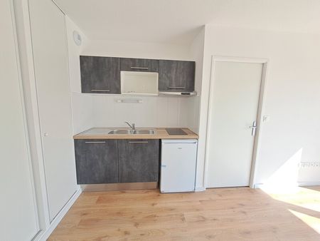 Location Appartement 2 pièces 40m² ROUBAIX 59100 - Photo 2