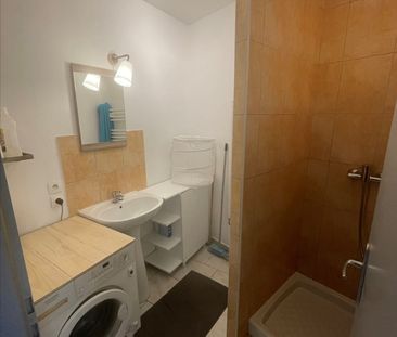 Location Appartement 2 pièces 46m² - Photo 2