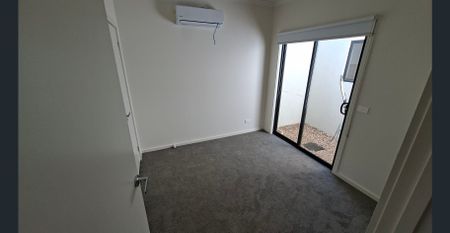 Modern Comfort in the Heart of Manor Lakes - Photo 4