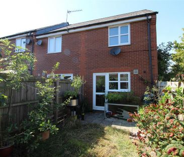 2 bedroom end of terrace house to rent - Photo 5