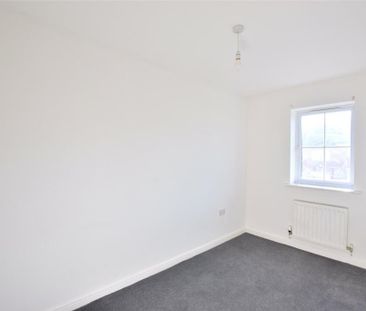 3 bedroom end of terrace house to rent - Photo 6