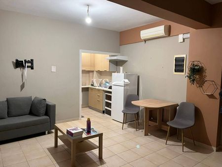 Studio/Γκαρσονιέρα για ενοικίαση Αγία Σοφία (Πάτρα) - Photo 2