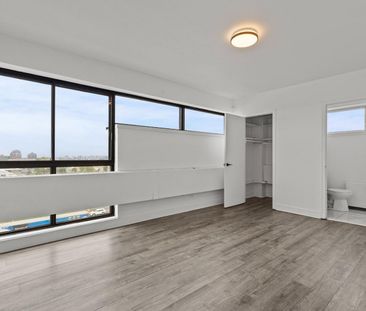 2900 Chemin de la Côte-de-Liesse, Montréal, QC - Photo 5