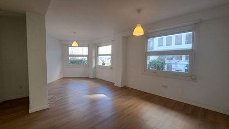 Alquiler de piso en Gran Via de Ferran el Catòlic - Photo 5