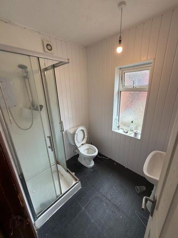 56 Fitzroy Avenue, Belfast, BT7 1HX - Photo 4
