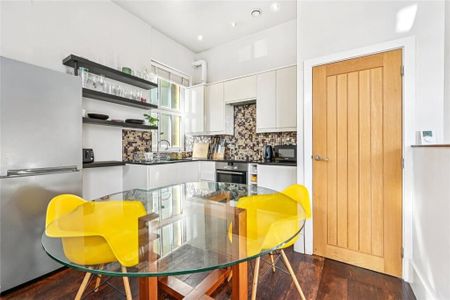 2 Bed End Terrace, Whiteleys Cottages, W14 - Photo 2