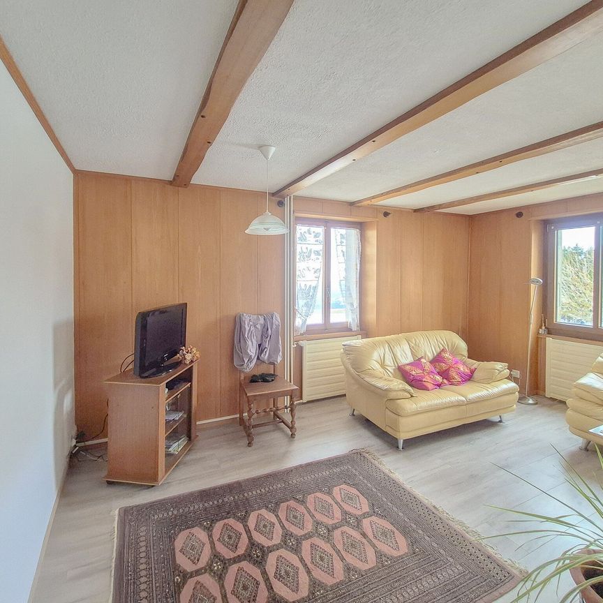 2.5-room apartment on the upper floor - Photo 1