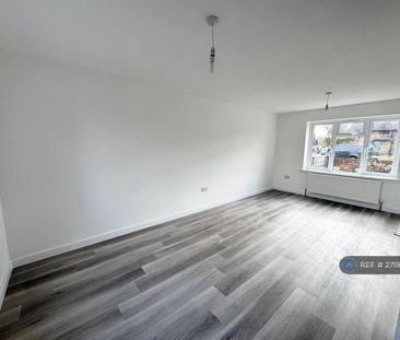 4 bedroom terraced house to rent - Photo 6