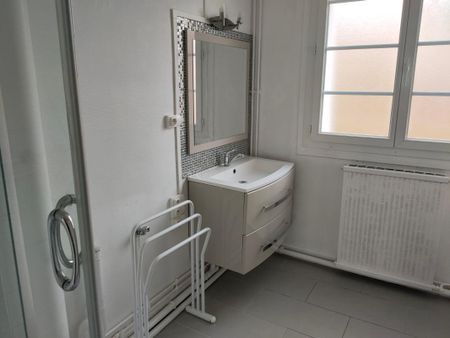 Location Appartement 1 pièce 52m² LE HAVRE 76600 - Photo 2