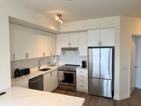 For Lease - 9000 Jane Street Unit# 2424, Vaughan, Ontario - Photo 4