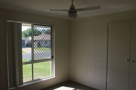 Large 3 Brm Unit - Photo 5