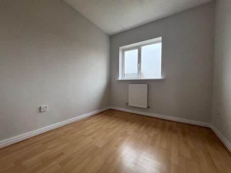 3 bedroom end of terrace house to rent - Photo 4