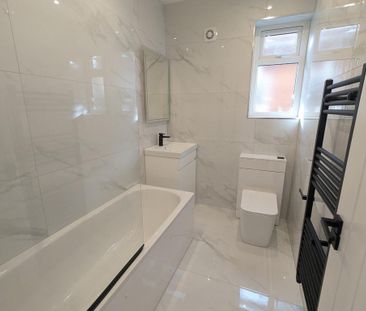 3 bedroom house of multiple occupation to rent - Photo 3