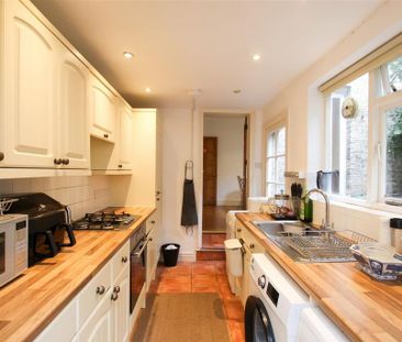 3 bedroom terraced house to rent - Photo 6