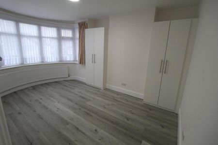 3 bedroom semi-detached house to rent - Photo 5