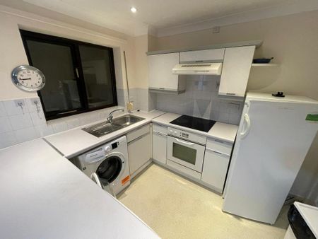 2 bedroom terraced house to rent - Photo 5